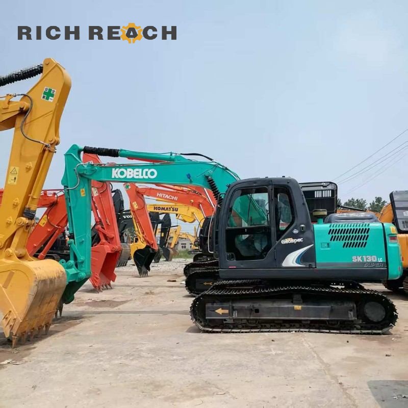 Fuel tank and hydraulic reservoir of a 2017 Kobelco SK130LC excavator, 500 hours, $20,833
